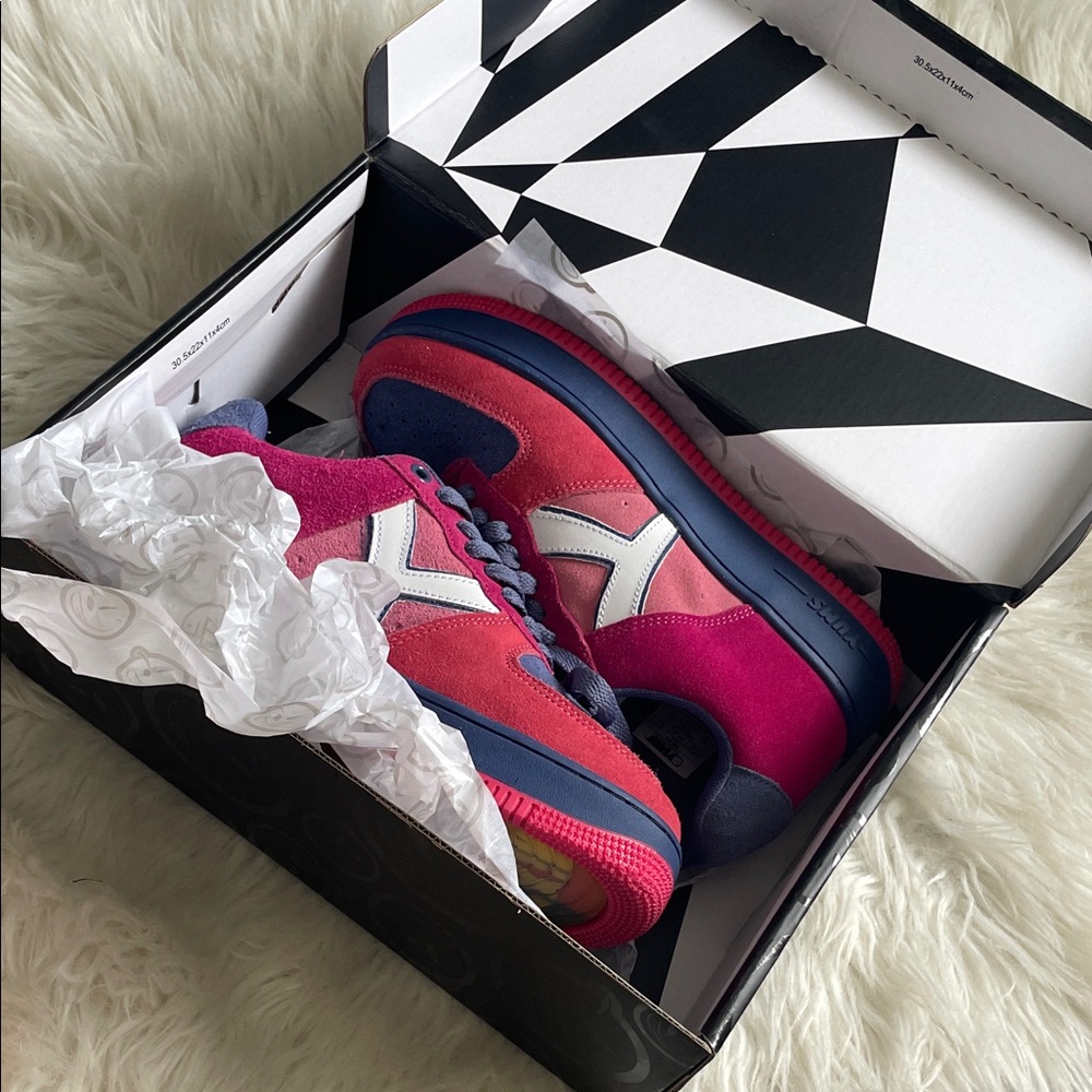 YUMS Sneakers